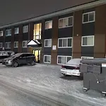 Luxury One Bed/Bath Condo W/ Parking On Whyte Ave